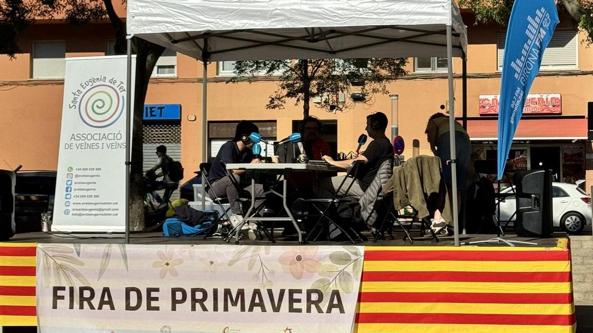 La programació especial de Girona FM des de la plaça del Barco.