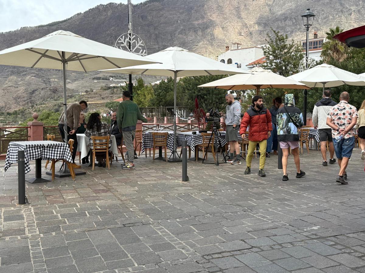 Actores y personal de producción este martes, en Tejeda.