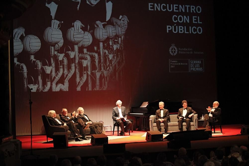 Encuentro con el público de “Les Luthiers” y actuación en Gijón