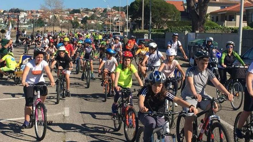 Marcha ciclista internacional y escolar de Nigrán a Baiona