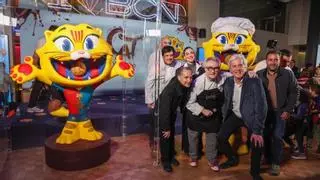 El Barça presenta su mona de Pascua: ¡un CAT gigante de chocolate!