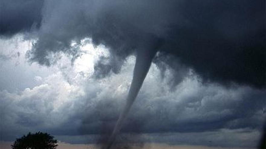 Tornado causado por «La Niña».