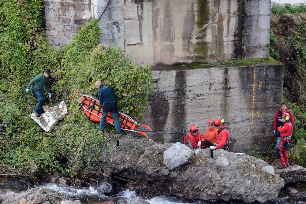 Rescatan el cadáver de un hombre en el río de Campomanes