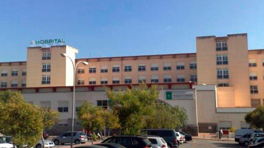 Fachada principal del hospital comarcal de Osuna.
