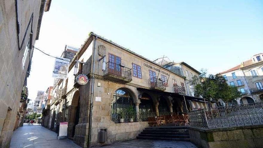 El edificio de la antigua Cámara Agraria en la plaza del Teucro. // G.S.