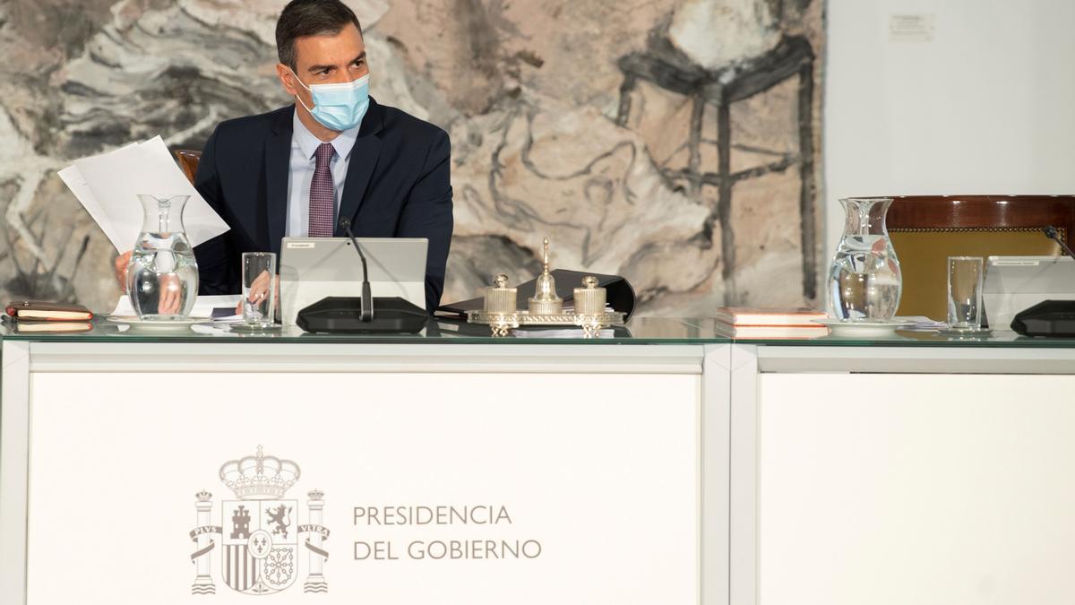 El presidente del Gobierno, Pedro Sánchez, durante la reunión del Consejo de Ministros del pasado 20 de abril en la Moncloa.