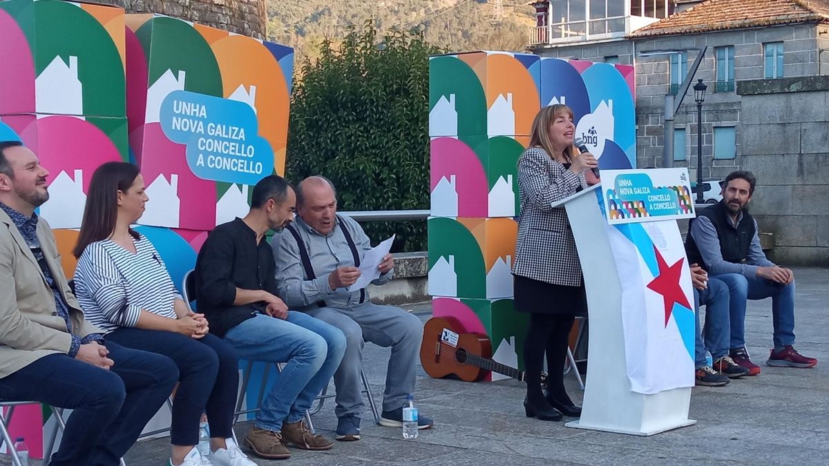 Presentación candidatura María Teresa Rodríguez para la alcaldía de Ribadavia