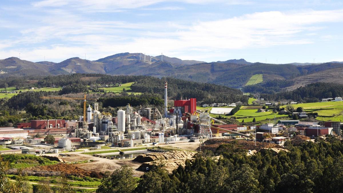 La fábrica de Ence en Navia.