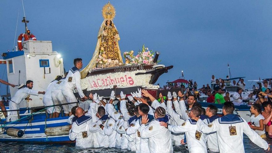 Imagen de las fiestas de la Virgen del Carmen en La Carihuela.