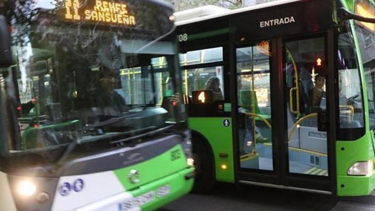 Autobuses de Aucorsa.