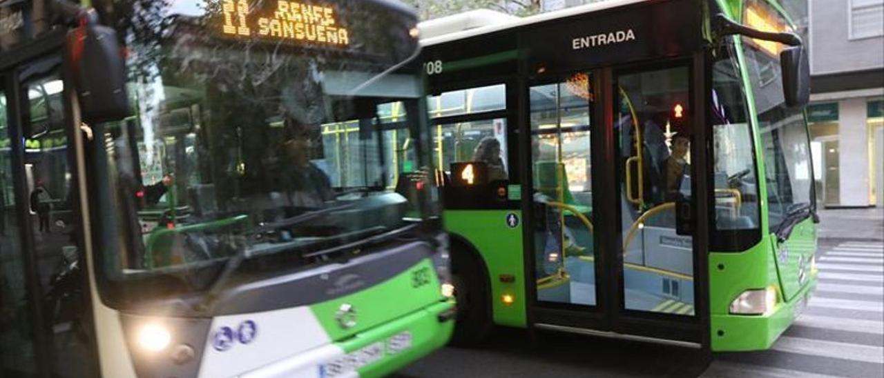 Autobuses de Aucorsa.