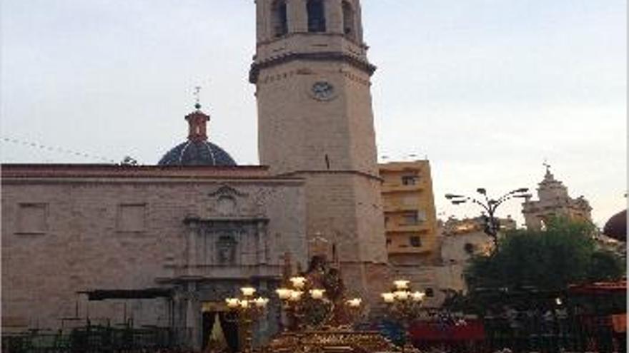 Burriana toma la calle para vivir el día de su patrona