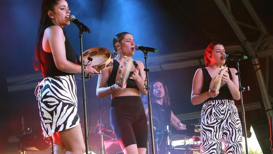 Las Tanxugueiras, durante su concierto en el Ouren Sound Fest.