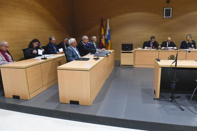 GRAN CANARIA 22-10-2018  LAS PALMAS DE GRAN CANARIA.  Juicio por el caso Palmera. Inicio del juicio por el caso Palmar por presunta prevaricación administrativa.  FOTOS: JUAN CASTRO  | 22/10/2018 | Fotógrafo: Juan Carlos Castro