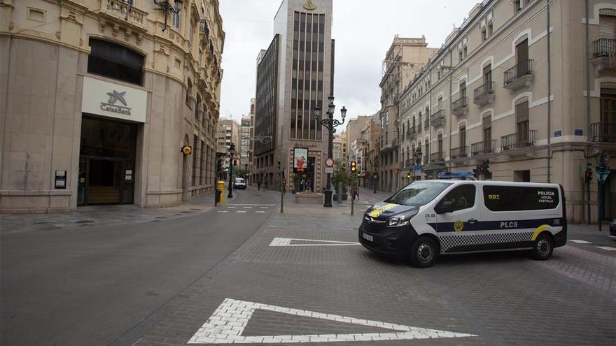 Denuncian a 14 personas en Castelló por saltarse el confinamiento este domingo