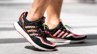 La evolución de las zapatillas deportivas: de calzado informal a obra de arte