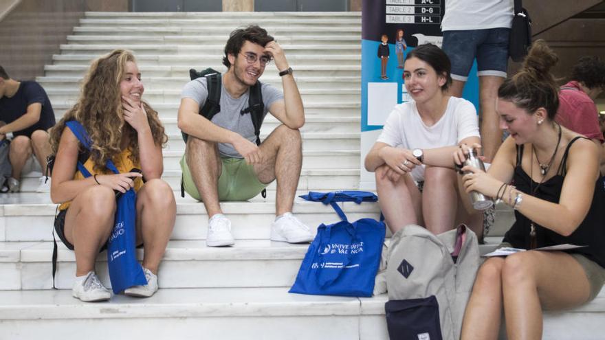 Baja el precio de la matrícula en las universidades de la Comunitat Valenciana