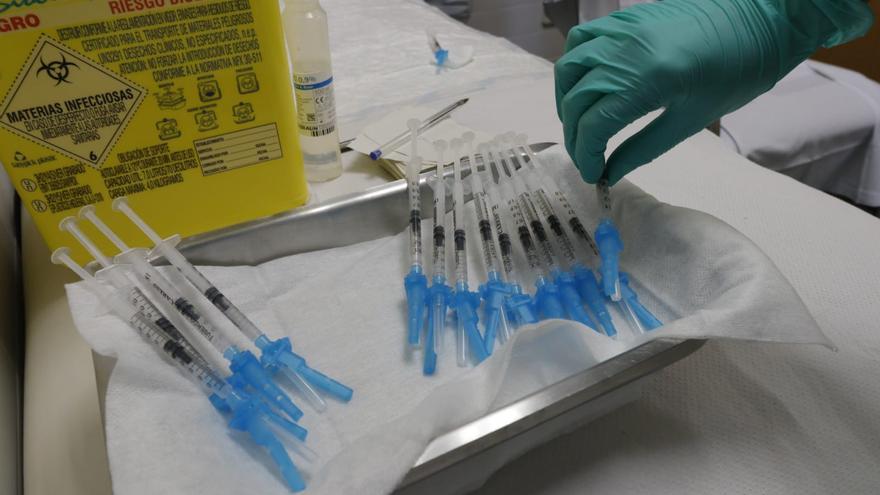 El Hospital de Sant Joan vacuna sin cita a quienes necesiten una dosis de refuerzo de Janssen