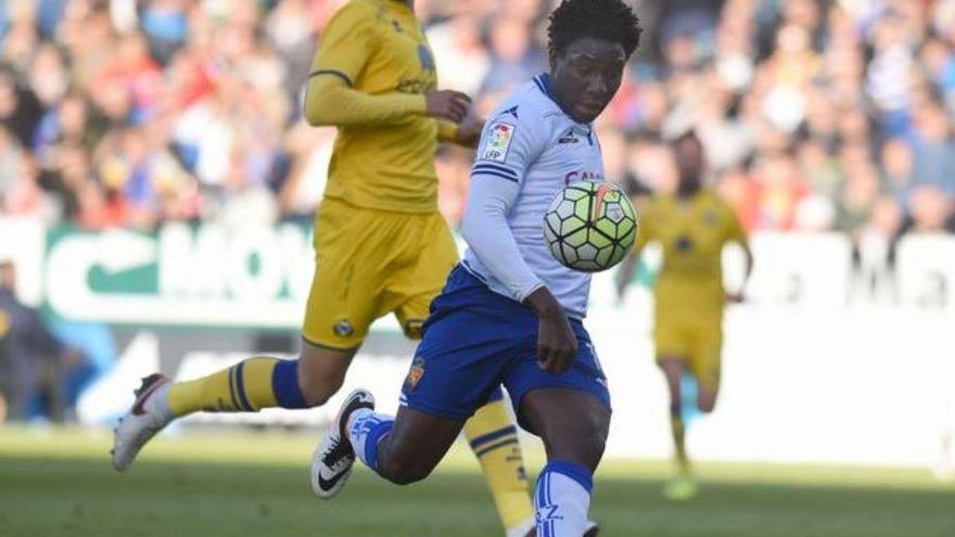 Dongou, operado con normalidad de su rodilla derecha en Barcelona