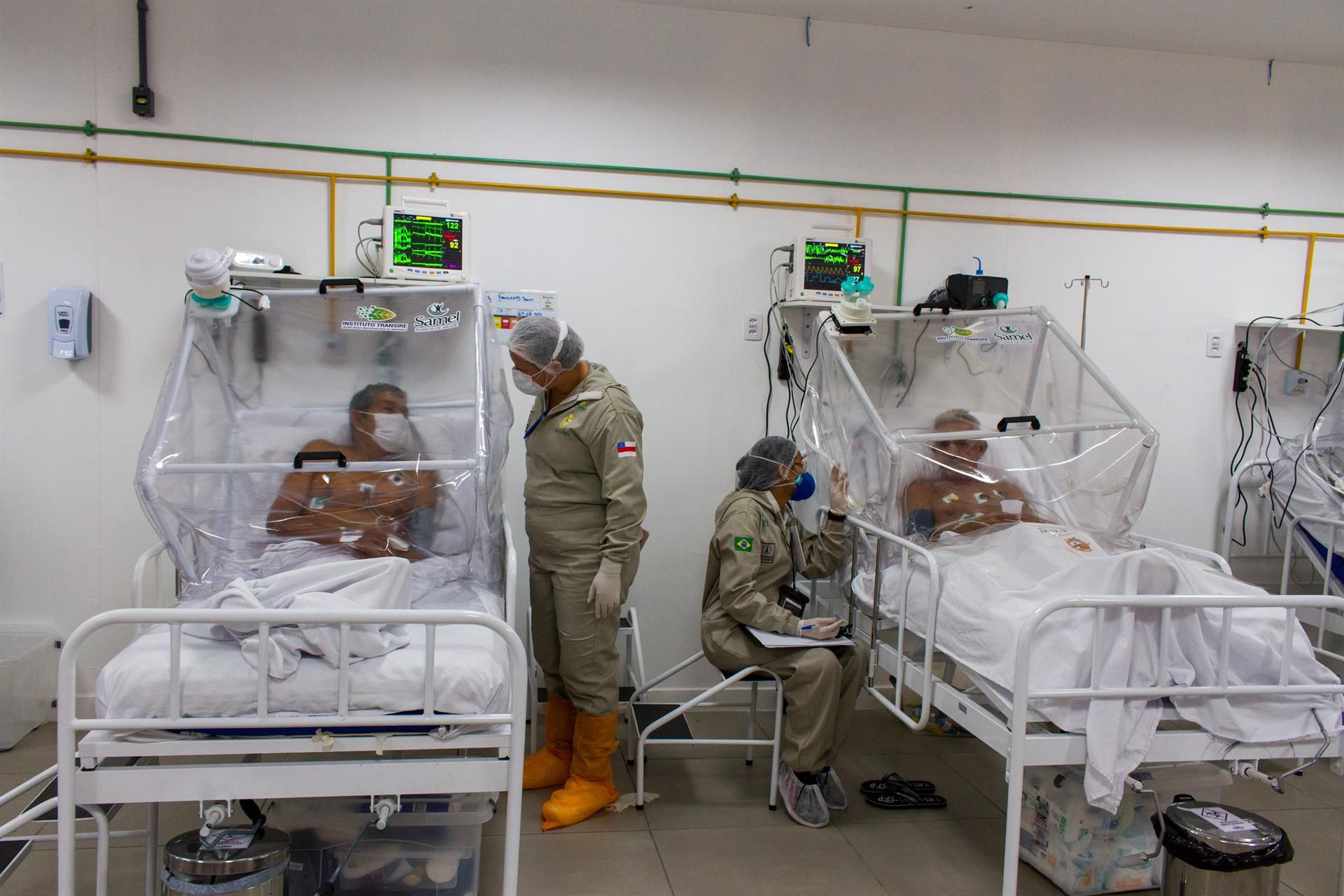 Pacientes con coronavirus ingresados en el Hospital Municipial Gilberto Novaes, en Manaos, la capital de Amazonas