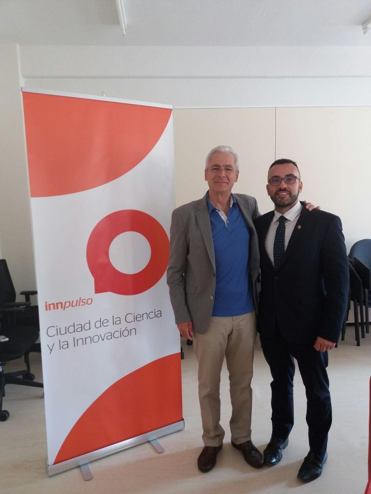 Imatge d'arxiu de l'alcalde de Vila-real, José Benlloch; juntament a qui fora aleshores primer edil de Ermua, Carlos Totorika, en una reunió de la Red Innpulso, de la qual formen part les Ciutats de la Ciència i la Innovació.
