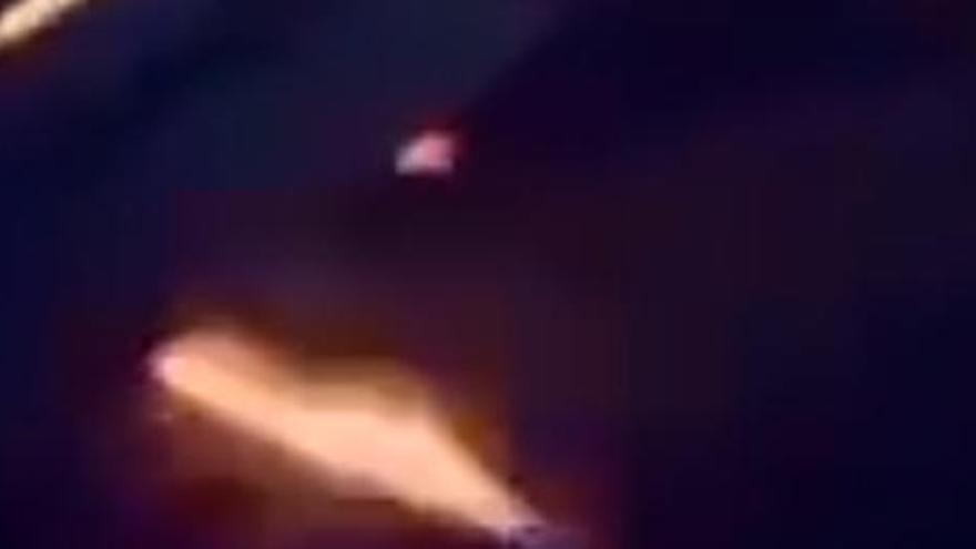 El avión de Arabia Saudí aterriza de emergencia por un incendio