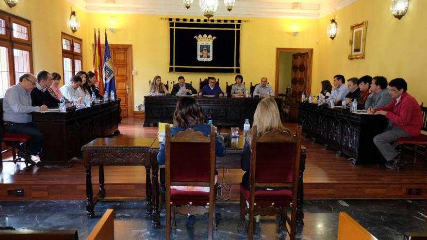 El pleno acuerda que los talleres de verano tengan servicio de comedor