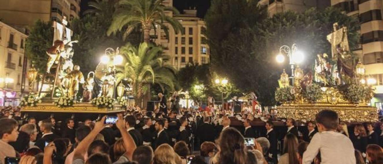 El Encuentro, realizado en la plaza Mayor, reunió a un gran número de personas.