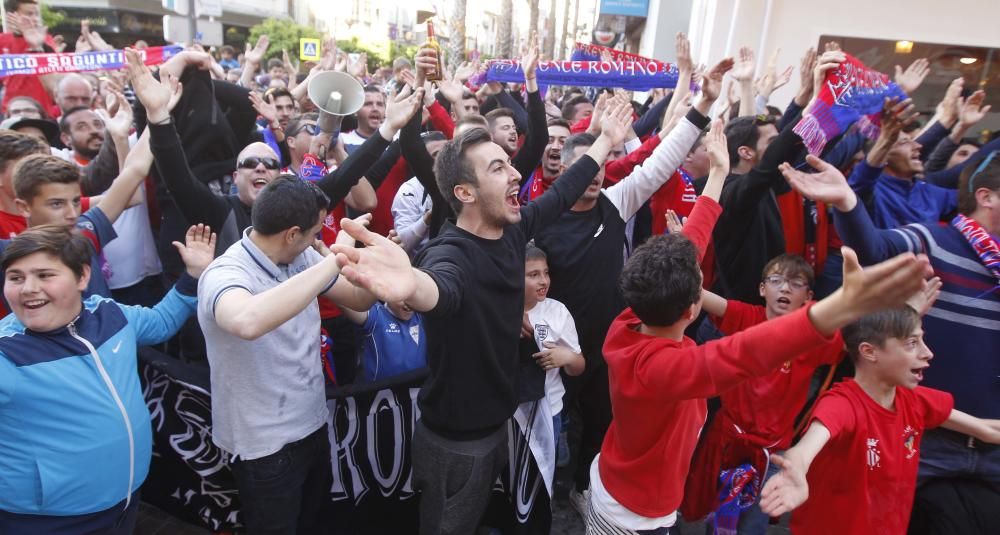 El Saguntino celebra el título de Copa a lo grande