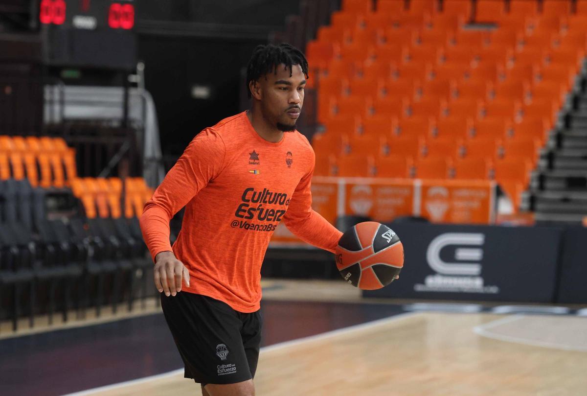 Entrenamiento previo al partido de Euroliga frente al  Meridianbet de Belgrado