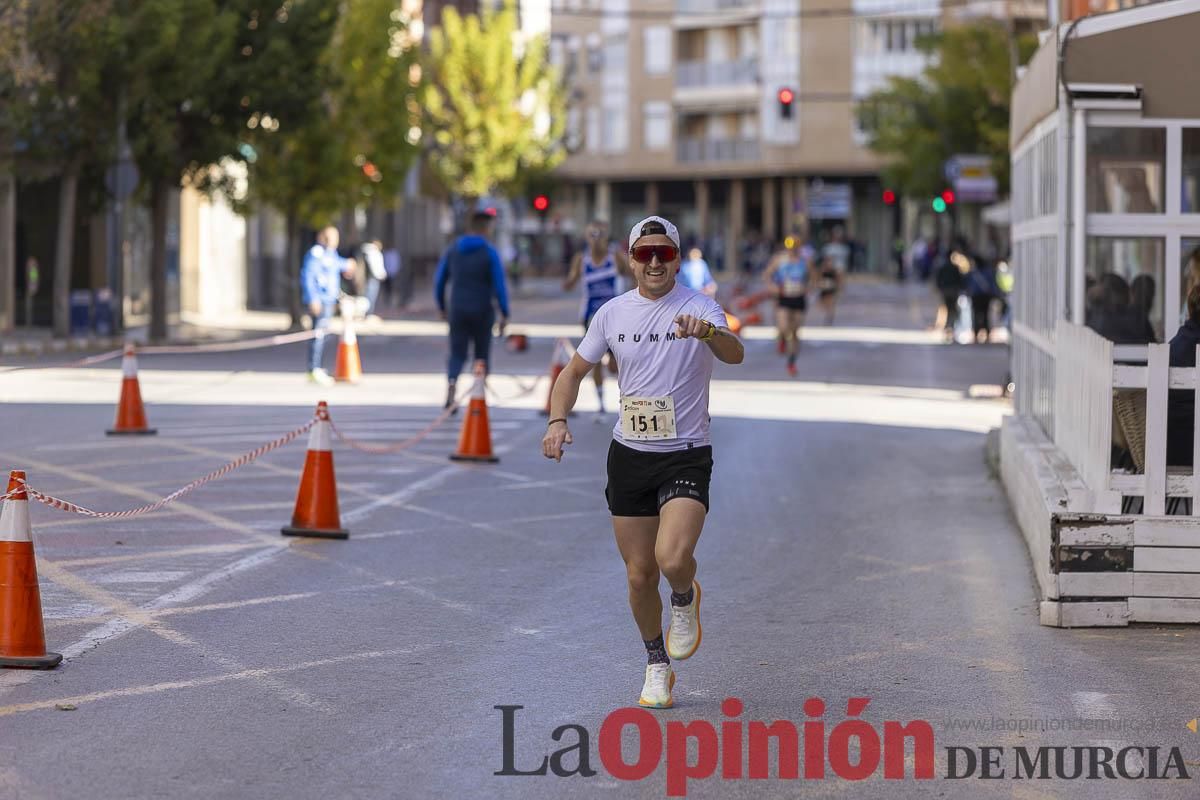 Carrera '10K Assota por ti' en Caravaca (salida y giro primera vuelta)