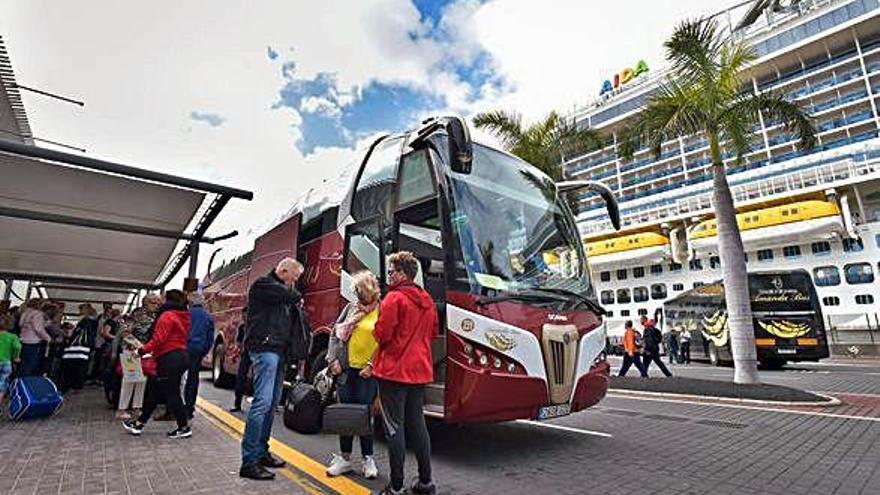 Un grupo de cruceristas, el pasado sábado en Santa Catalina.