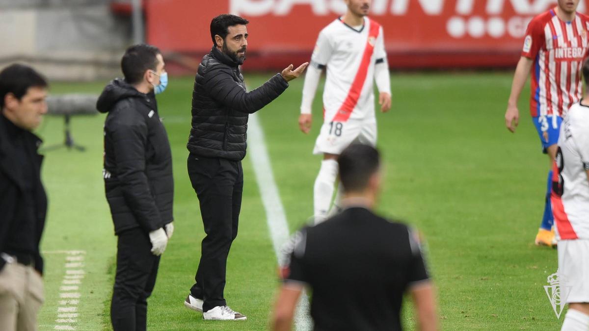 David Gallego, entrenador del Sporting.