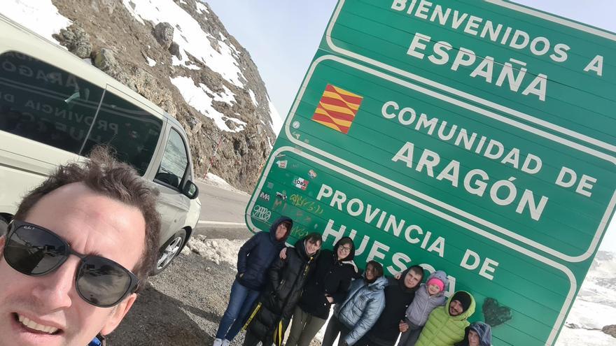 &quot;Me voy a Ucrania, ¿te vienes?&quot;: la historia de dos convoyes aragoneses a través de las redes sociales