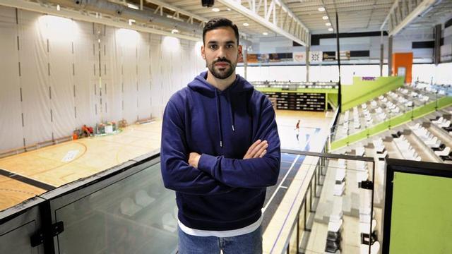 Pablo Cacheda, ayer, en el pabellón Lalín Arena. | BERNABÉ/JAVIER LALÍN