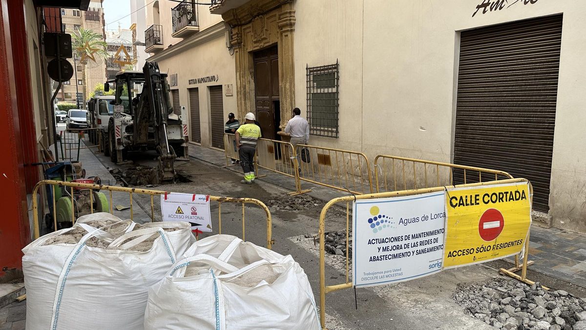 Técnicos de Aguas de Lorca, en una imagen de archivo