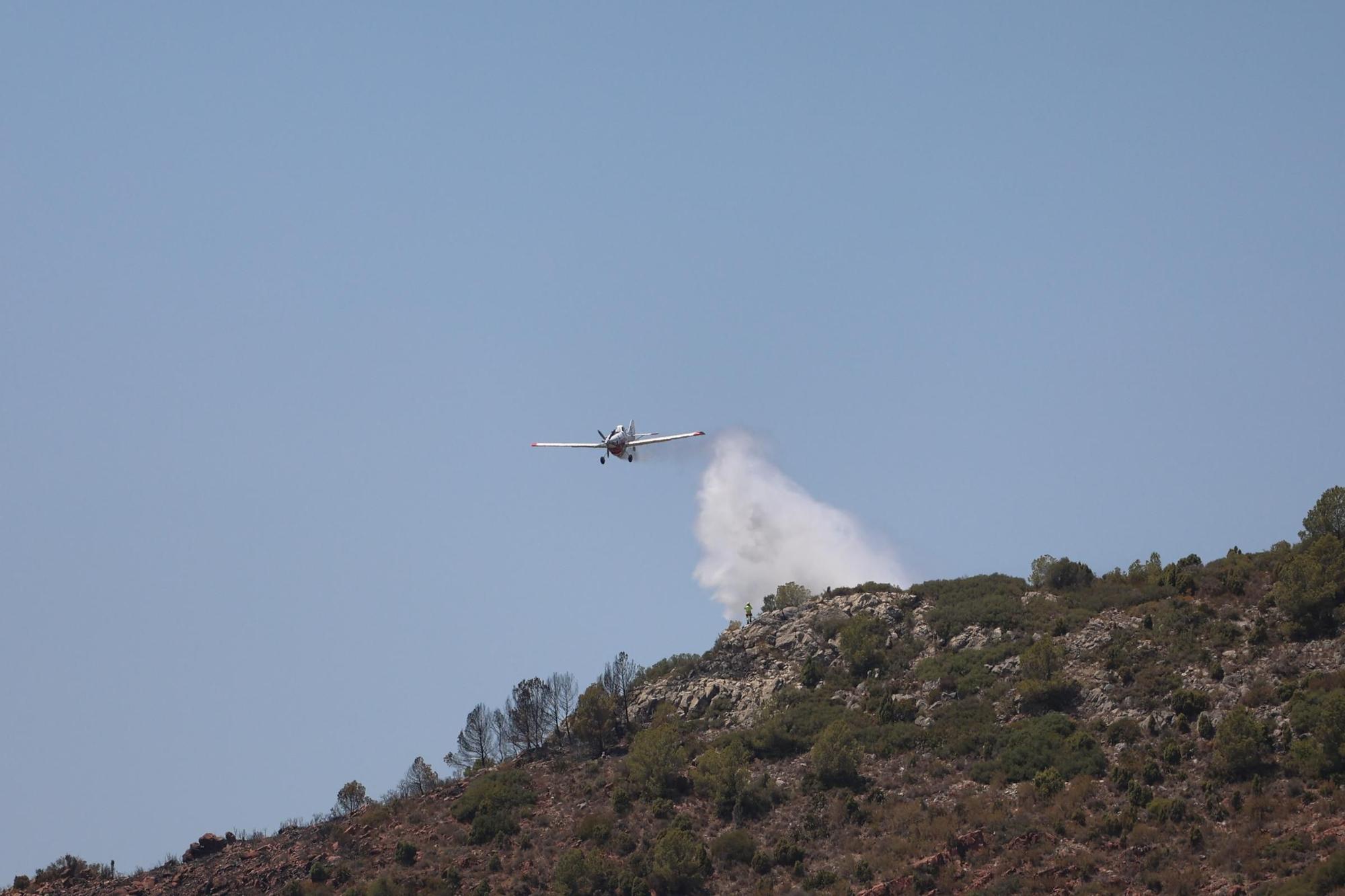 Galería de imágenes: Estabilizan el incendio del Desert