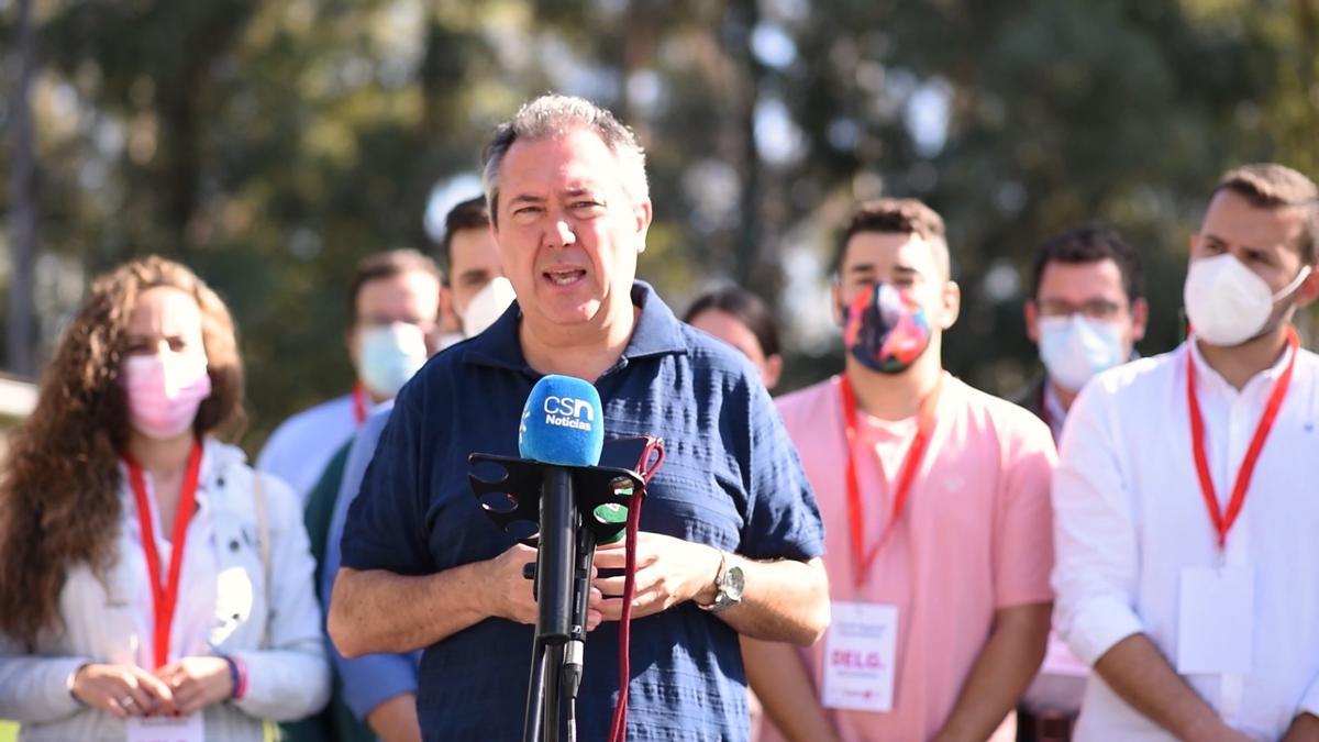 El secretario general del PSOE-A, Juan Espadas, este domingo.