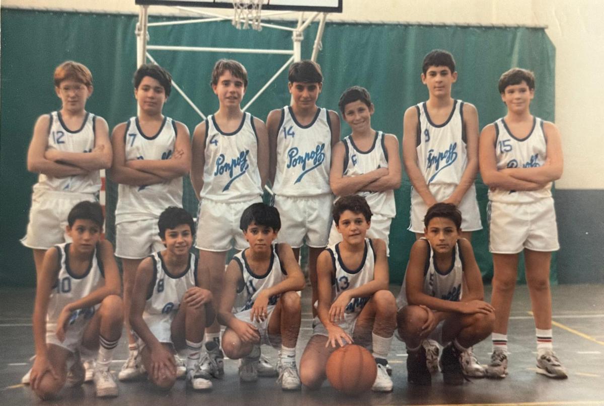 El equipo infantil del Codema que logró el Campeonato de Asturias en 1981.