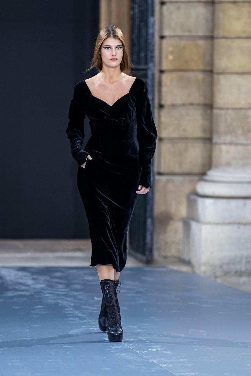 La modelo española Lucía López en 'Le Défile' de L'Oréal Paris