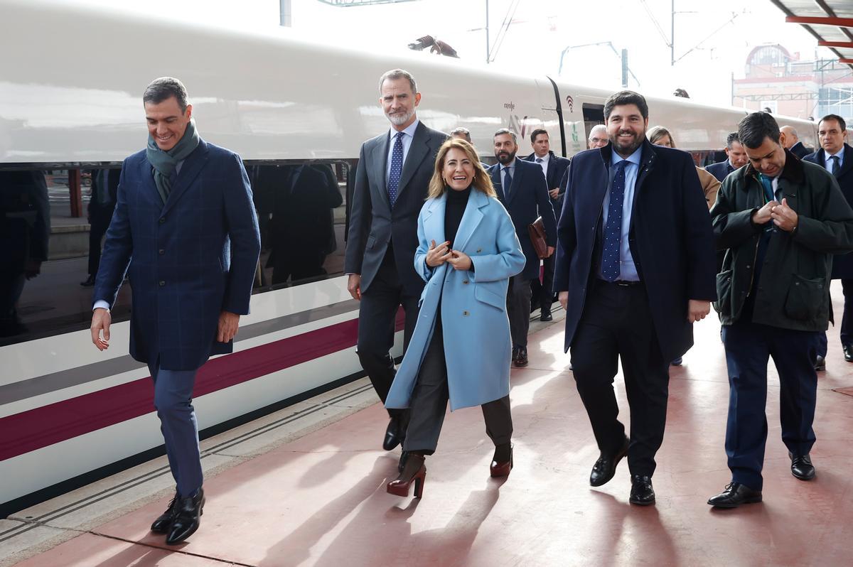 El Rey preside la inauguración de la línea de Alta Velocidad Madrid-Murcia