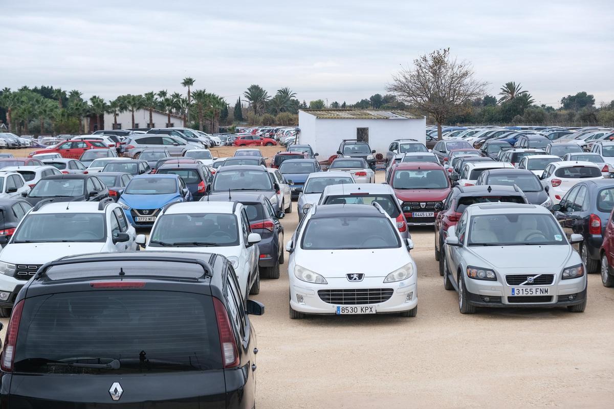 Otro aparcamiento en la pedanía de Torrellano