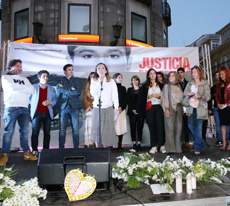 Cientos de personas asistieron al homenaje, en Porta do Sol