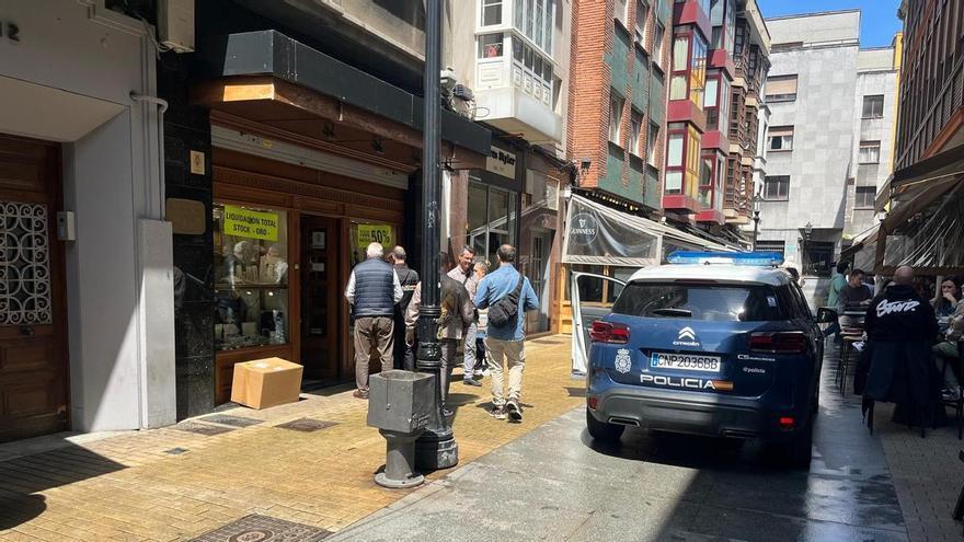 Dos nuevos detenidos elevan a diez los implicados en los asaltos a joyerías de Gijón: "Un grupo tan inaudito como generador de alarma social"