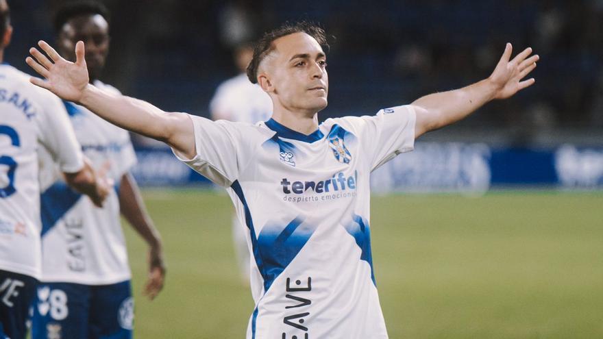 Las imágenes de televisión de aquel partido muestran a un Cervera fuera de sí en la celebración de la victoria ante el Granada. Si el resultado se repite este jueves, el Tenerife recibiría a un Primera en el Heliodoro Rodríguez López.