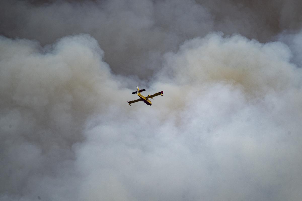 Las imágenes del incendio forestal que afecta a Teruel y Castellón