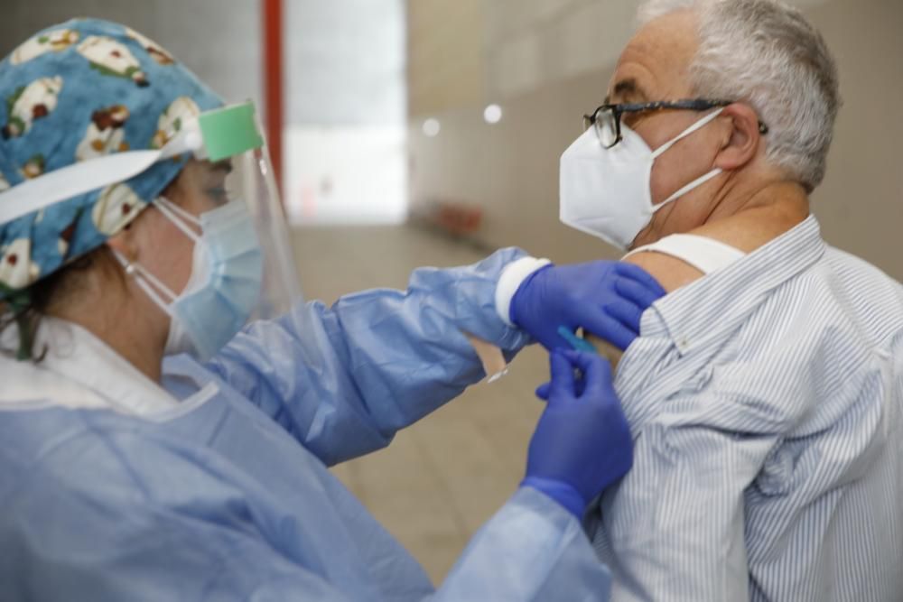 Campaña de vacunación de la gripe en Gijón.