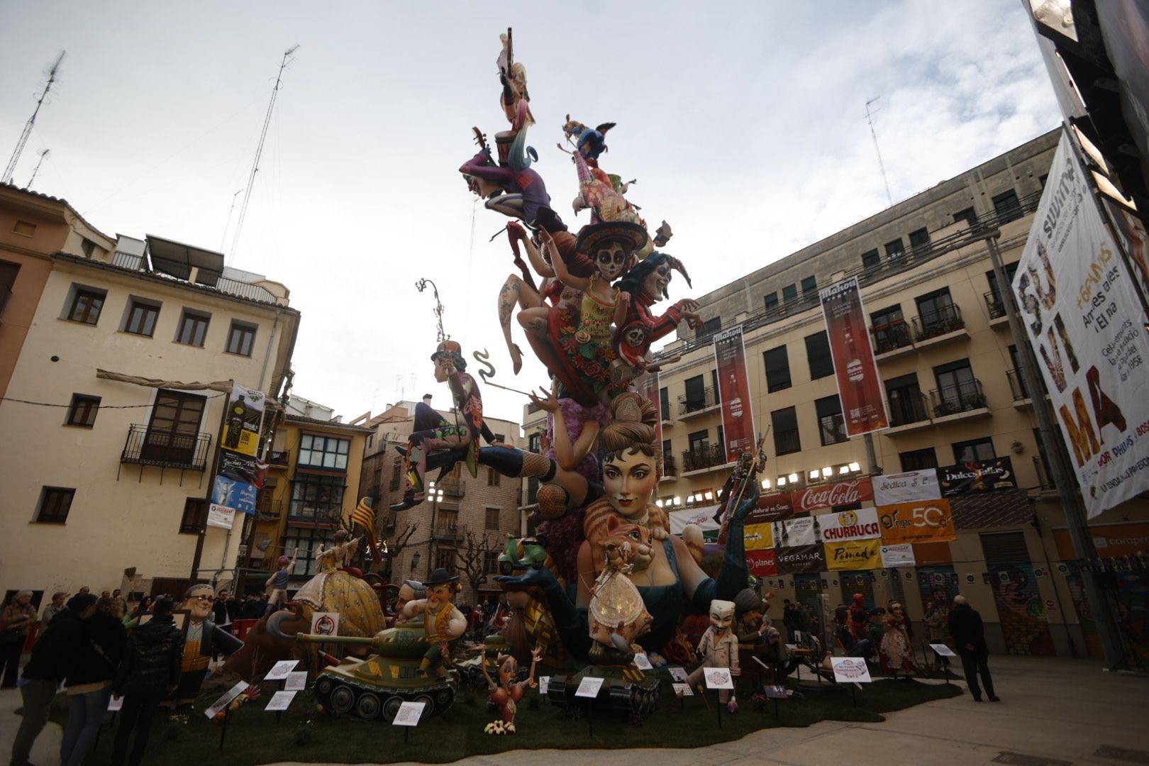 Plaza del Pilar: una falla 'icónica' para conseguir la victoria