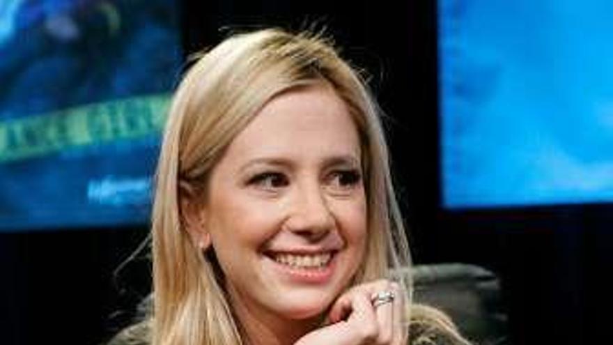 Mira Sorvino.