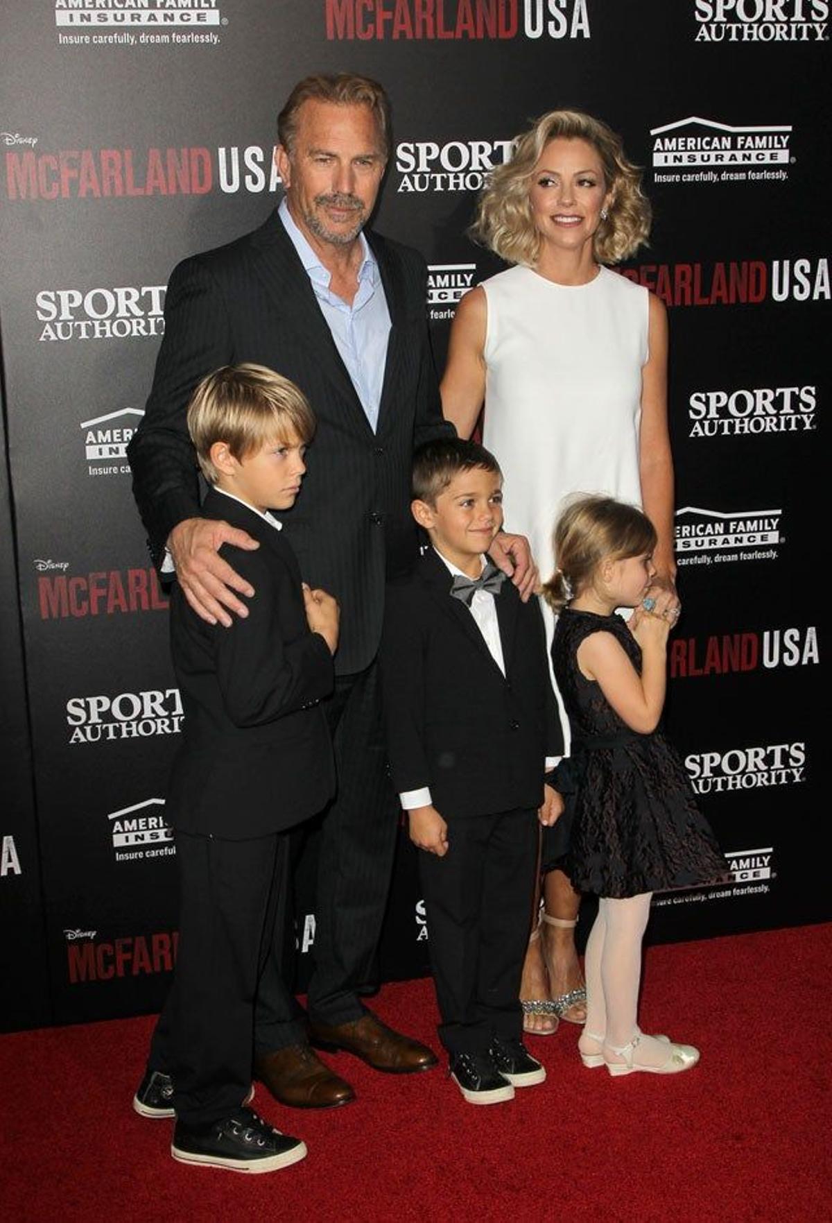 Premiere McFarland en Nueva York: Kevin-Costner, Christine-Baumgartner e hijos